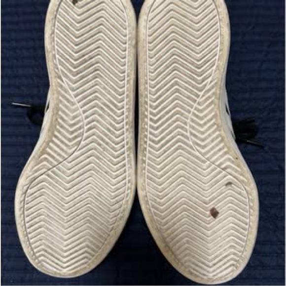 Adidas leather court sneakers!!! - Picture 3 of 10